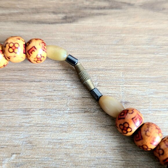 African wooden hand painted beads necklace. - Picture 5 of 7